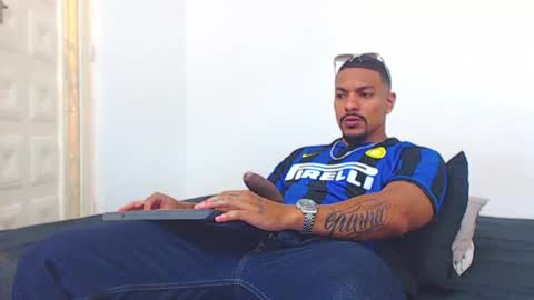 Snapshot of wesleyrogger chatting on October 25, 9:31 pm Wesley Rogger online show from October 25, 9:31 pm