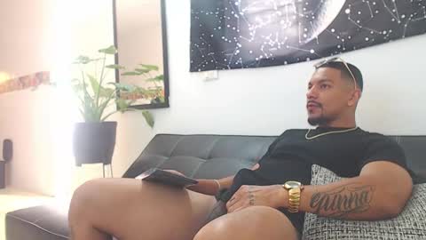 Wesley Rogger online show from January 18, 2:54 pm