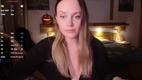 Lana online show from October 28, 7:49 pm