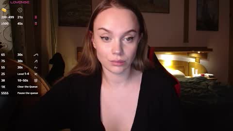 Lana online show from December 2, 5:19 pm