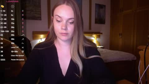 Snapshot of wet_lana chatting on May 12, 8:28 pm Lana online show from May 12, 8:28 pm