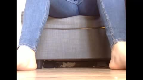 wet_pants2022 online show from February 27, 1:38 pm