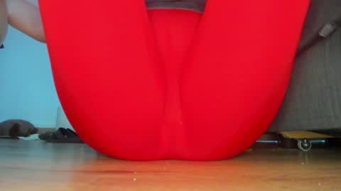 wet_pants2022 online show from June 13, 6:39 pm