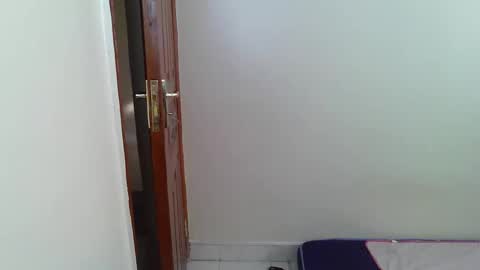 Snapshot of wet_pussy2025 chatting on November 22, 2:16 pm wet_pussy2025 online show from November 22, 2:16 pm