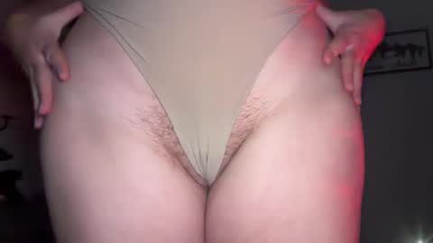 Snapshot of wet_scarlett72 chatting on April 3, 1:58 am Scarlett online show from April 3, 1:58 am