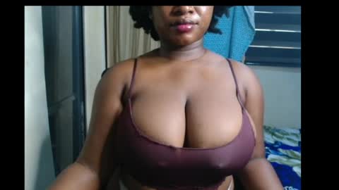 Snapshot of wet_xxpussy55 chatting on July 4, 5:08 pm Sonia online show from July 4, 5:08 pm