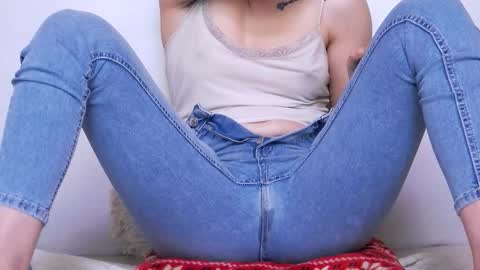 Beatrice Moan from LovenseWet from Tip MenuOpen for Private online show from February 11, 11:10 pm