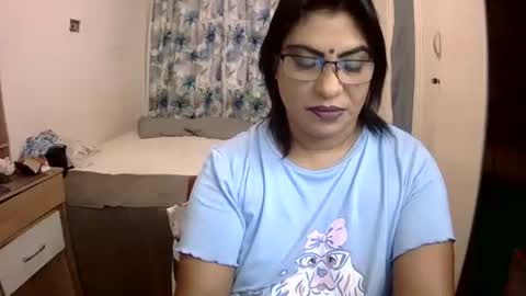 Snapshot of wetindian1971 chatting on April 20, 7:11 am kavita online show from April 20, 7:11 am