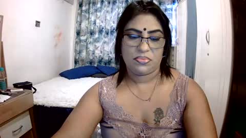 Snapshot of wetindian1971 chatting on June 14, 11:01 am kavita online show from June 14, 11:01 am