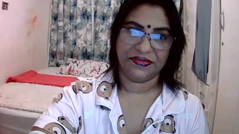 Snapshot of wetindian1971 chatting on July 10, 3:33 am kavita online show from July 10, 3:33 am