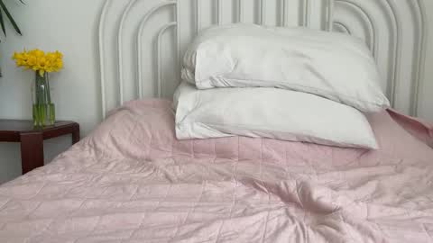 Snapshot of wetluke chatting on February 14, 10:34 am Wetluke online show from February 14, 10:34 am