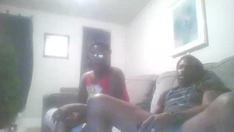 Snapshot of wetoohot2016 chatting on December 19, 7:15 am WIFE A THICKY AND HUSBAND SLIM with a nice PACKAGE online show from December 19, 7:15 am