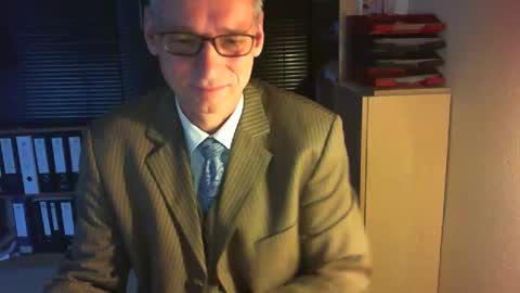 Snapshot of wetsuitedman chatting on March 21, 5:34 am Franz online show from March 21, 5:34 am