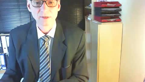 Snapshot of wetsuitedman chatting on March 29, 2:39 pm Franz online show from March 29, 2:39 pm