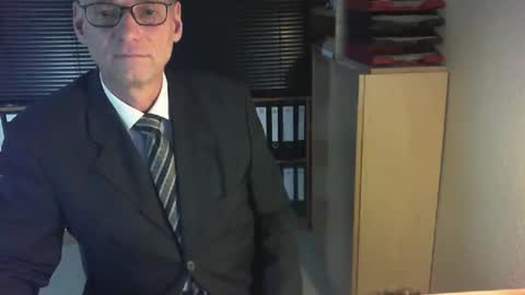 Snapshot of wetsuitedman chatting on March 30, 2:29 pm Franz online show from March 30, 2:29 pm