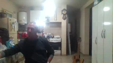 wg_colbert_noir online show from February 17, 10:25 pm