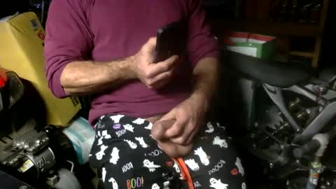 Snapshot of whackingmywilly chatting on December 28, 8:25 pm whackingmywilly online show from December 28, 8:25 pm