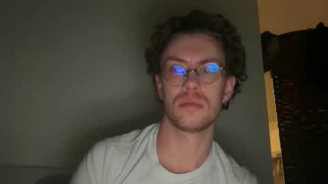 whatthefoot online show from March 14, 1:38 pm