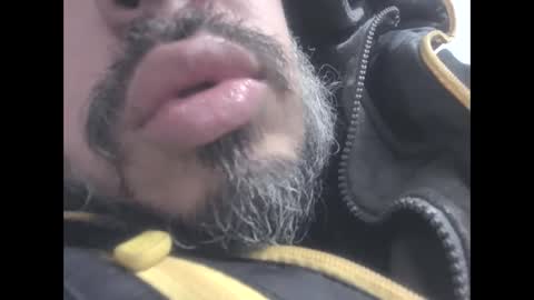 Snapshot of white_boy15 chatting on December 30, 5:04 am n n15 online show from December 30, 5:04 am