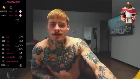 Snapshot of white_king999 chatting on December 9, 6:45 am Max online show from December 9, 6:45 am