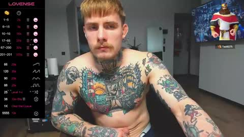 Snapshot of white_king999 chatting on December 19, 12:01 pm Max online show from December 19, 12:01 pm