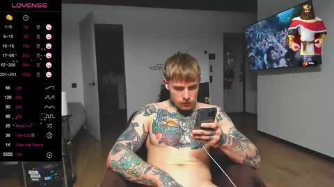 Snapshot of white_king999 chatting on December 19, 6:12 pm Max online show from December 19, 6:12 pm