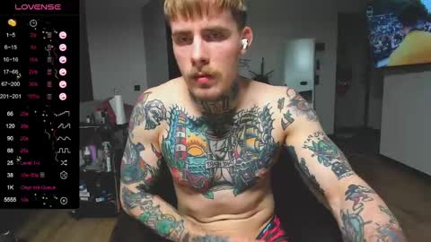 Snapshot of white_king999 chatting on December 24, 3:47 pm Max online show from December 24, 3:47 pm