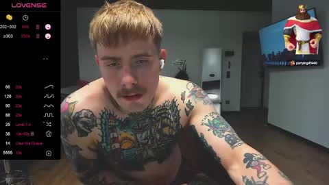 Snapshot of white_king999 chatting on January 15, 7:15 am Max online show from January 15, 7:15 am