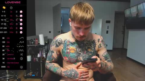 Snapshot of white_king999 chatting on February 4, 1:06 pm Max online show from February 4, 1:06 pm