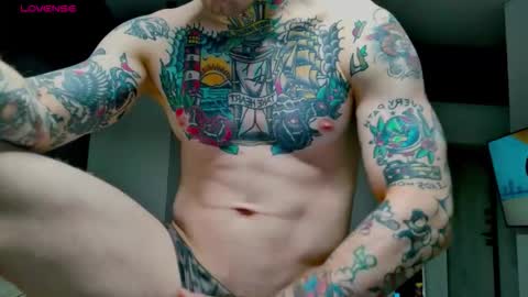 Snapshot of white_king999 chatting on November 29, 1:25 pm Max online show from November 29, 1:25 pm