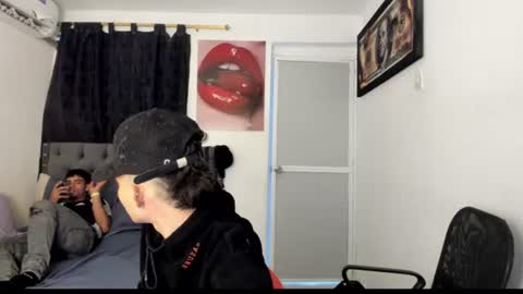 white online show from June 18, 4:57 am