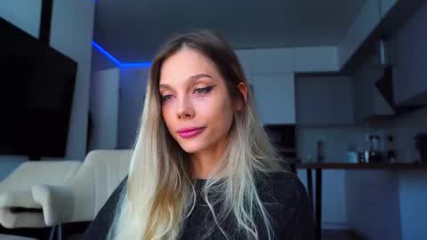 Snapshot of whitebanny chatting on September 13, 10:26 am Kate online show from September 13, 10:26 am