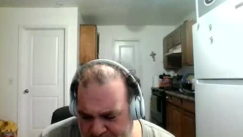 Snapshot of whiteboyguidx chatting on December 18, 4:51 am Tony Floyd online show from December 18, 4:51 am