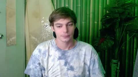 Snapshot of whiteboyinasia chatting on October 22, 11:54 am Christian online show from October 22, 11:54 am