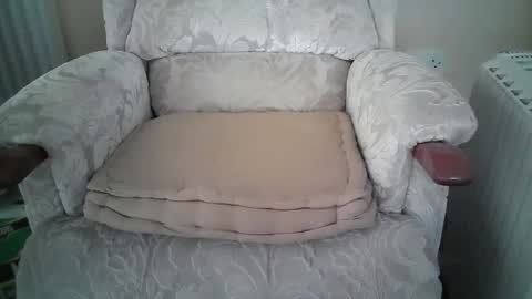 Snapshot of whitebriefs009 chatting on October 17, 9:01 am whitebriefs009 online show from October 17, 9:01 am