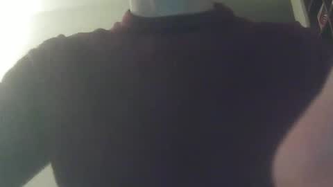 Snapshot of whiteduke81 chatting on December 7, 12:19 am Whiteduke online show from December 7, 12:19 am