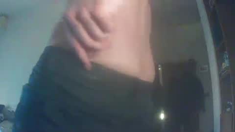 Snapshot of whiteduke81 chatting on May 20, 6:03 pm Whiteduke online show from May 20, 6:03 pm