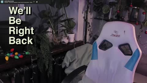 Snapshot of whiteegrimm chatting on December 26, 6:22 pm Gus online show from December 26, 6:22 pm