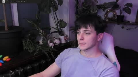 Snapshot of whiteegrimm chatting on January 10, 8:59 pm Gus online show from January 10, 8:59 pm