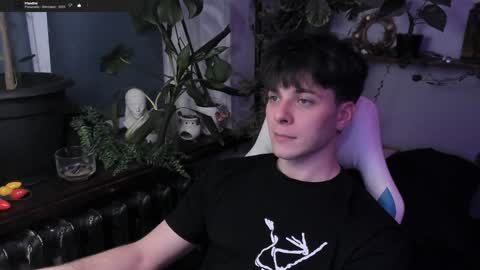 Snapshot of whiteegrimm chatting on January 17, 7:38 pm Gus online show from January 17, 7:38 pm