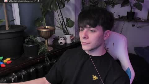 Snapshot of whiteegrimm chatting on January 20, 8:40 pm Gus online show from January 20, 8:40 pm