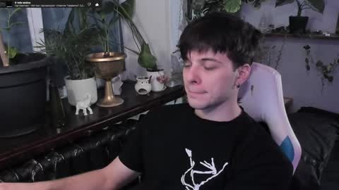 Snapshot of whiteegrimm chatting on February 4, 6:06 pm Gus online show from February 4, 6:06 pm