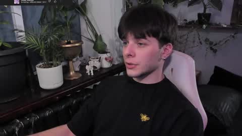 Snapshot of whiteegrimm chatting on February 7, 8:42 pm Gus online show from February 7, 8:42 pm