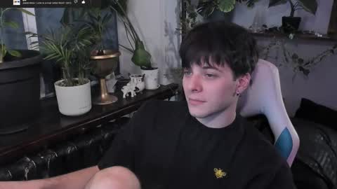 Snapshot of whiteegrimm chatting on February 9, 9:39 pm Gus online show from February 9, 9:39 pm