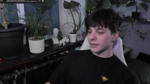 Snapshot of whiteegrimm chatting on February 14, 10:47 pm Gus online show from February 14, 10:47 pm