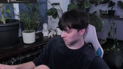 Snapshot of whiteegrimm chatting on February 17, 6:15 pm Gus online show from February 17, 6:15 pm