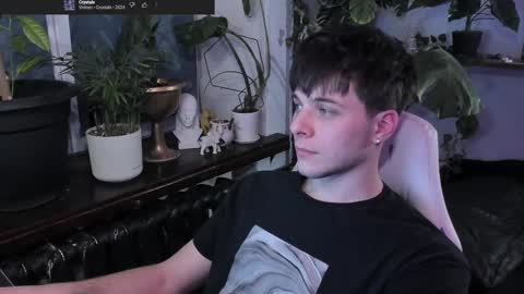 Snapshot of whiteegrimm chatting on February 27, 8:31 pm Gus online show from February 27, 8:31 pm