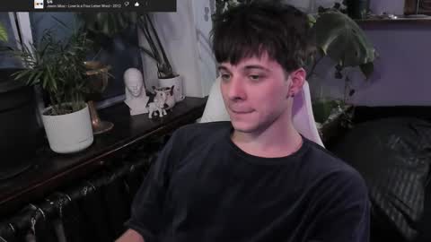 Snapshot of whiteegrimm chatting on March 6, 8:48 pm Gus online show from March 6, 8:48 pm