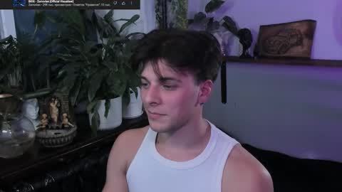 Snapshot of whiteegrimm chatting on September 24, 9:51 pm Gus online show from September 24, 9:51 pm