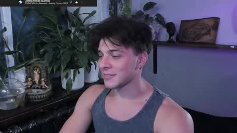 Snapshot of whiteegrimm chatting on September 28, 7:30 pm Gus online show from September 28, 7:30 pm